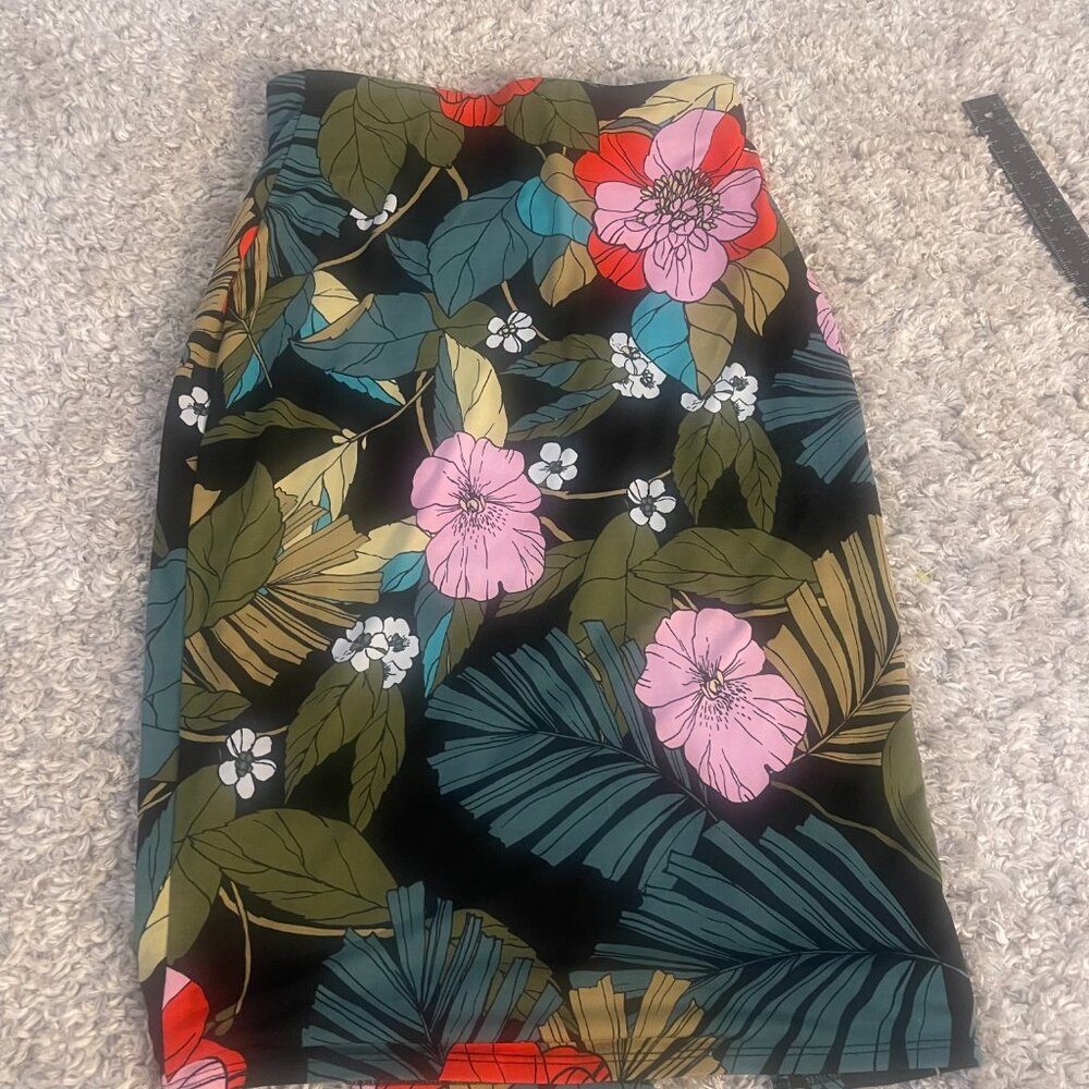 GUESS Tropical Floral Pencil Skirt Front Slit Stretch S - Picture 8 of 9